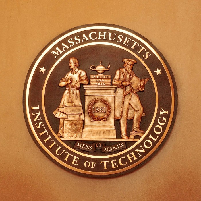 Photo of the seal of the Massachusetts Institute of Technoloy